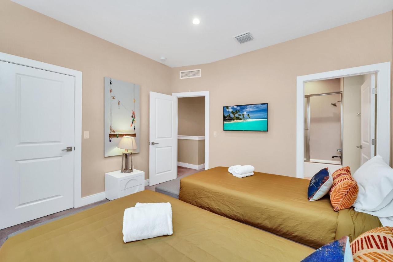 Luxury Villa Less Than A Mile From Disneyworld -Bonus Elevator- Orlando Extérieur photo